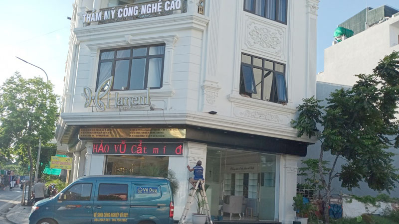 Vệ sinh công nghiệp thẩm mỹ viện Haneul