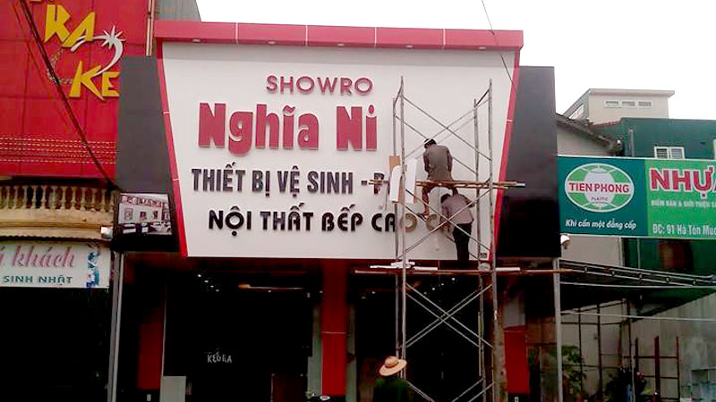 Dịch vụ vệ sinh bảng biển quảng cáo giá rẻ