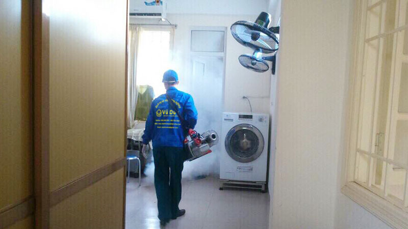 Phun thuốc muỗi có ảnh hưởng sức khỏe?